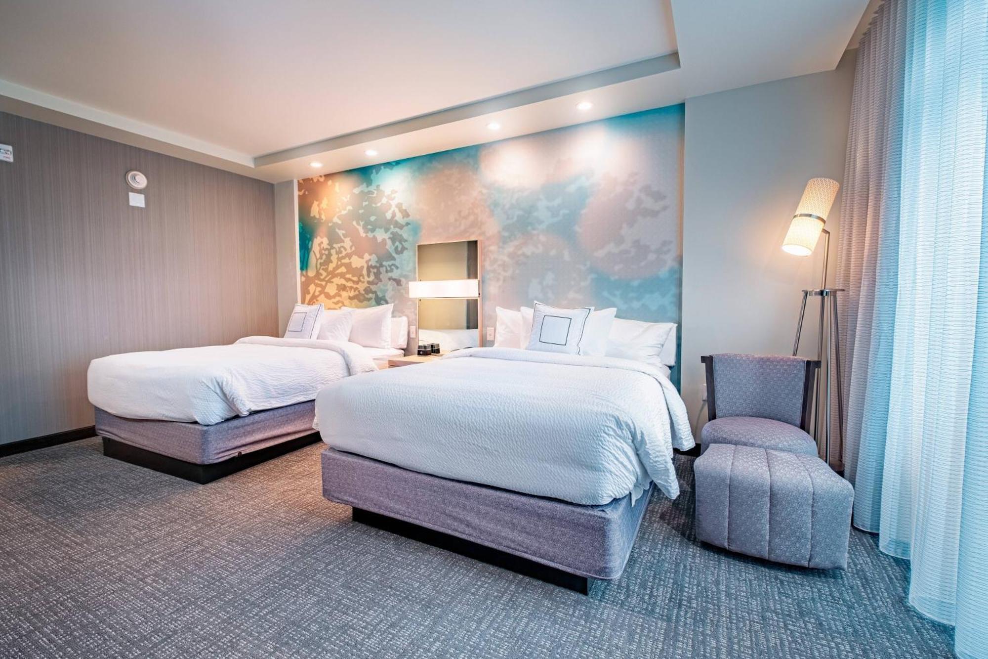 Отель Courtyard By Marriott Toledo West Экстерьер фото
